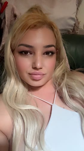 Customer photo review of The Loose Wave HD Fibre 24" Lace U Part Wig