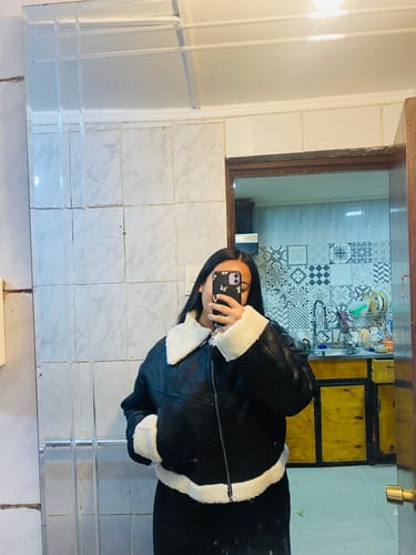 Customer photo review of CHAQUETA CAZADORA ZARA NEGRA