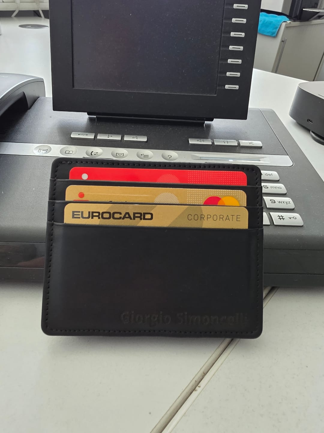 Customer photo review of Flap Boy Slim - Magic Wallet without Coin Pocket