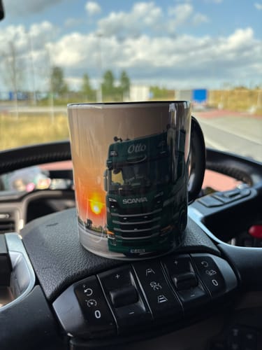 Customer photo review of TassenExpress - Becher Keramik Tasse mit Logo bedruckt 325ml Firmenlogo