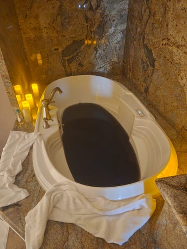 Customer photo review of Slut for Smut Bath Potion