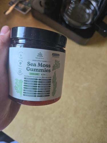 Customer photo review of Sea Moss 16-In-1 Gummies