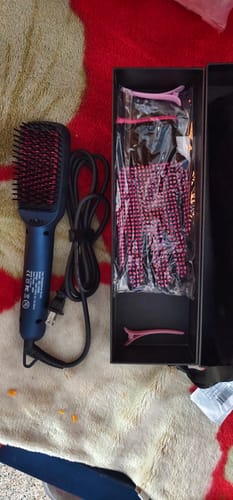 Customer photo review of 2-in-1 Ionic Hair Straightener Brush