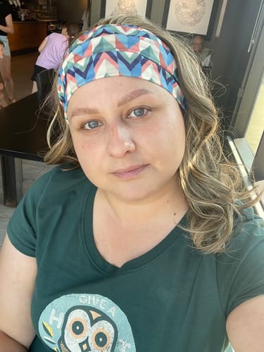 Customer photo review of [PRE-ORDER] JBEXTENSION 18 Inches Curly Mix Blonde Headband Wig HAIR-ATHON - MIX BLONDE