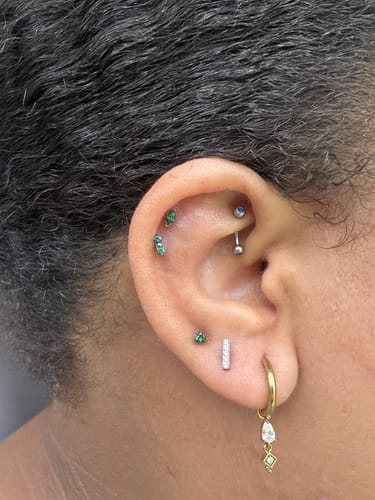 Customer photo review of Icy Bar Flatback Stud