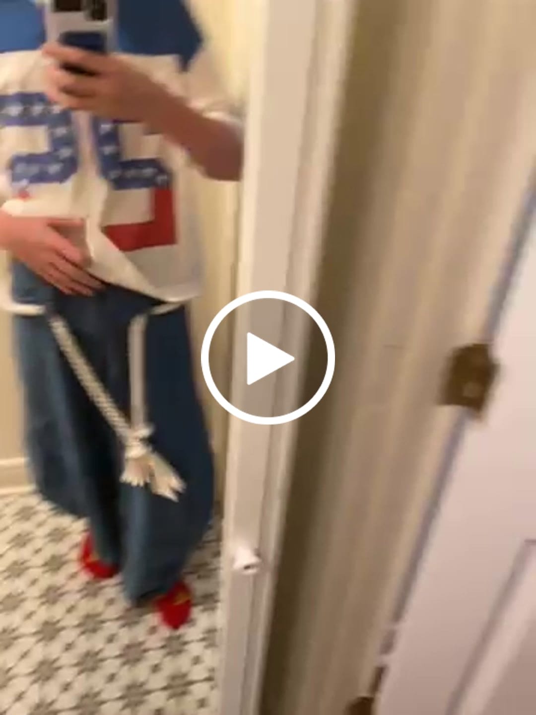 Customer video review of Aelfric Eden Super Baggy Drawstring Waist Jeans