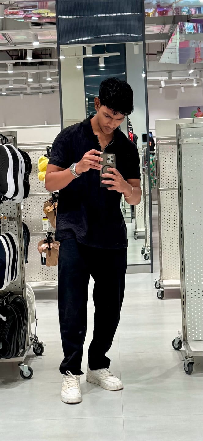 Customer photo review of Black Structured Half Sleeves Zipper T Shirt