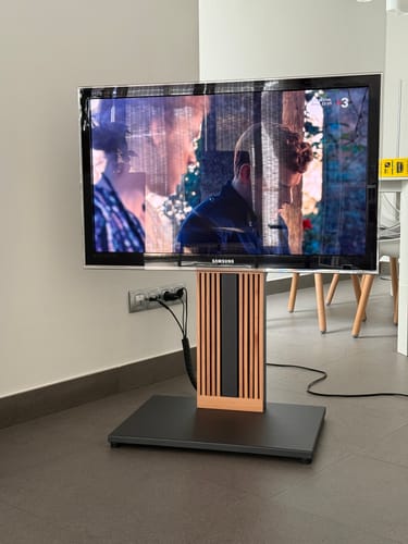 Customer photo review of Zen FT88 TV Stand