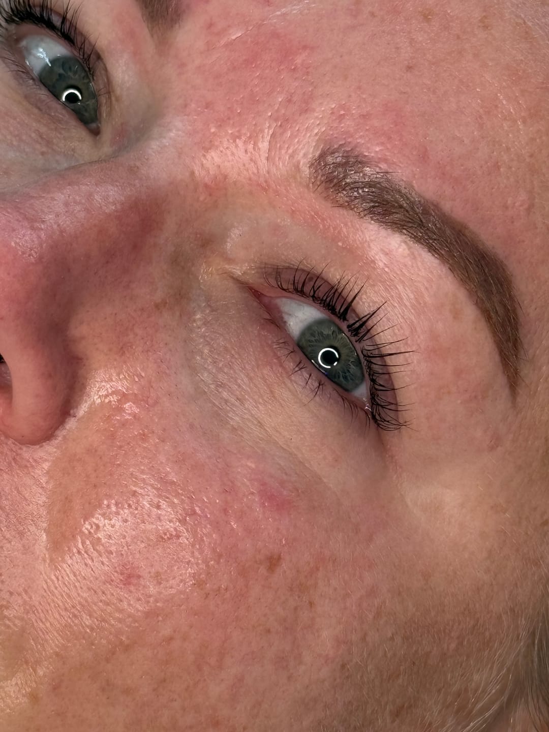 Customer photo review of Deluxe Lash & Brow Balm