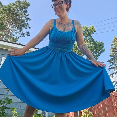 Customer photo review of Ingenue Dress in Turquoise Blue - Vixen by Micheline Pitt