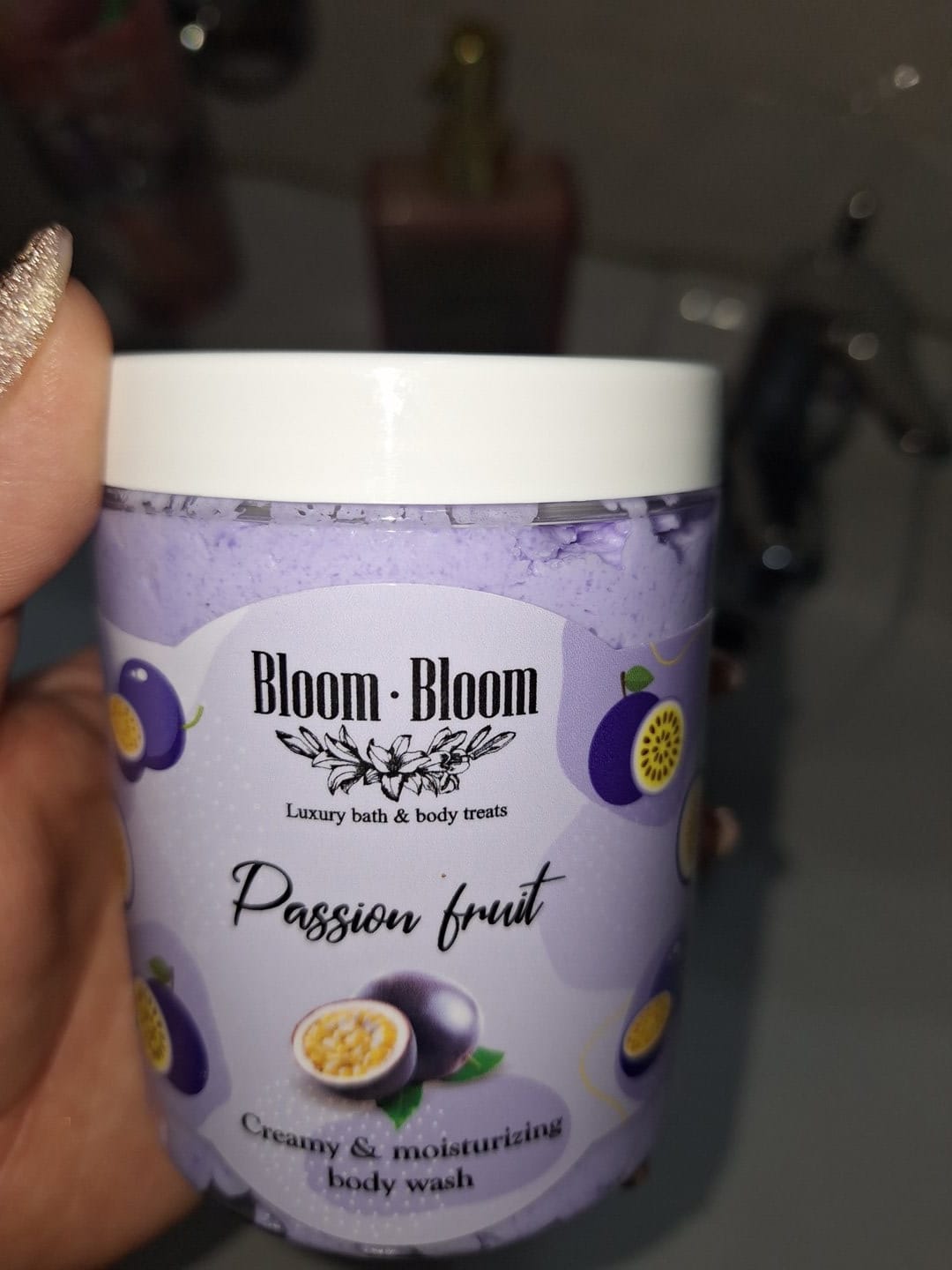 Customer photo review of Kρεμώδες ενυδατικό αφρόλουτρο Passion Fruit