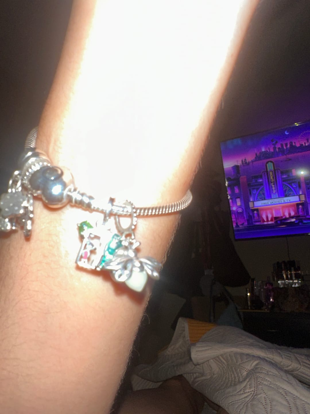 Customer photo review of Charm Luciernaga Evangeline "Iluminas Mi Vida" Fluorescente