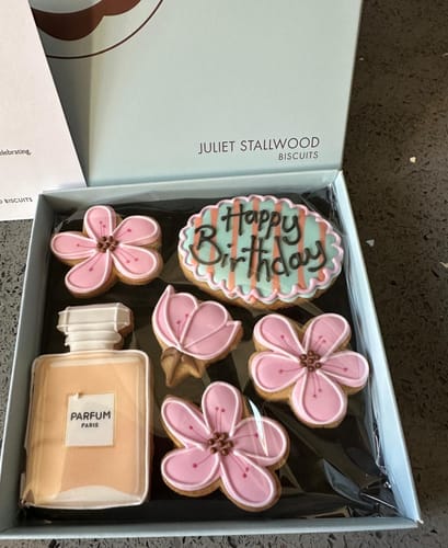 Customer photo review of Blossom Biscuit Box