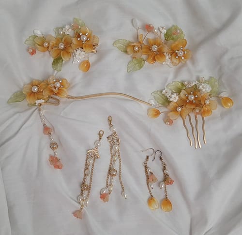 Customer photo review of Flower Goddess 花神 Hair Accessory Set
