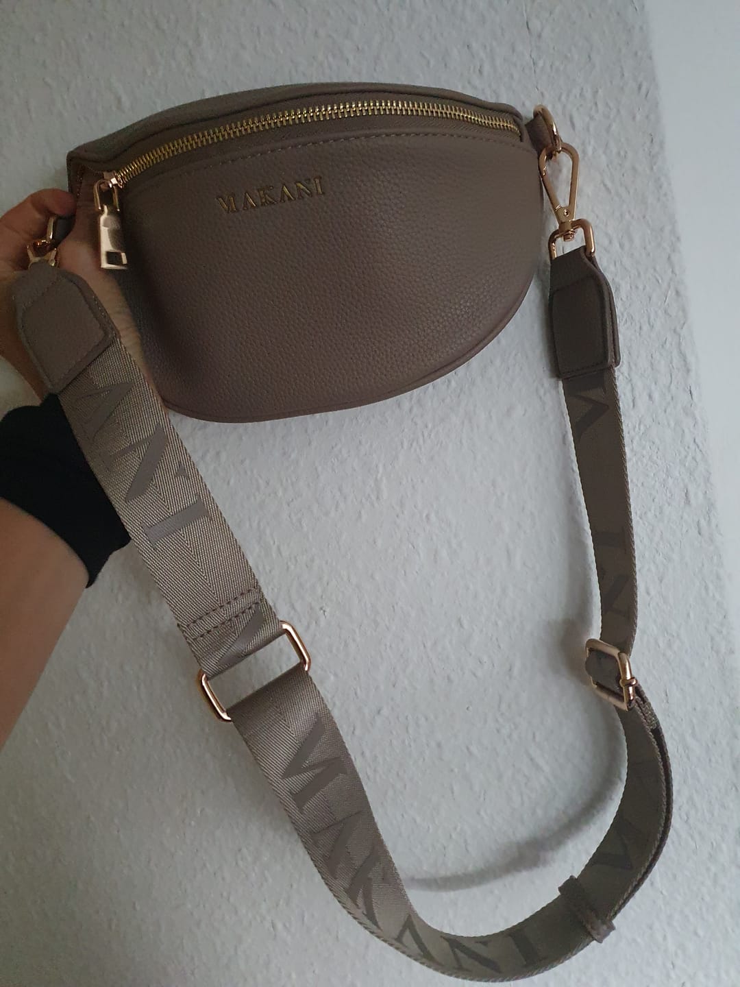 Customer photo review of NOA - TAUPE