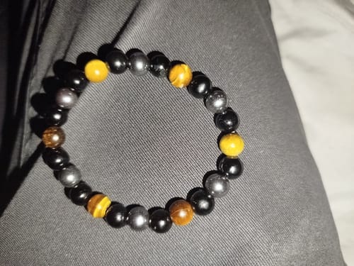Customer photo review of Bracelet "Triple Protection" en Hématite, Oeil de Tigre et Obsidienne