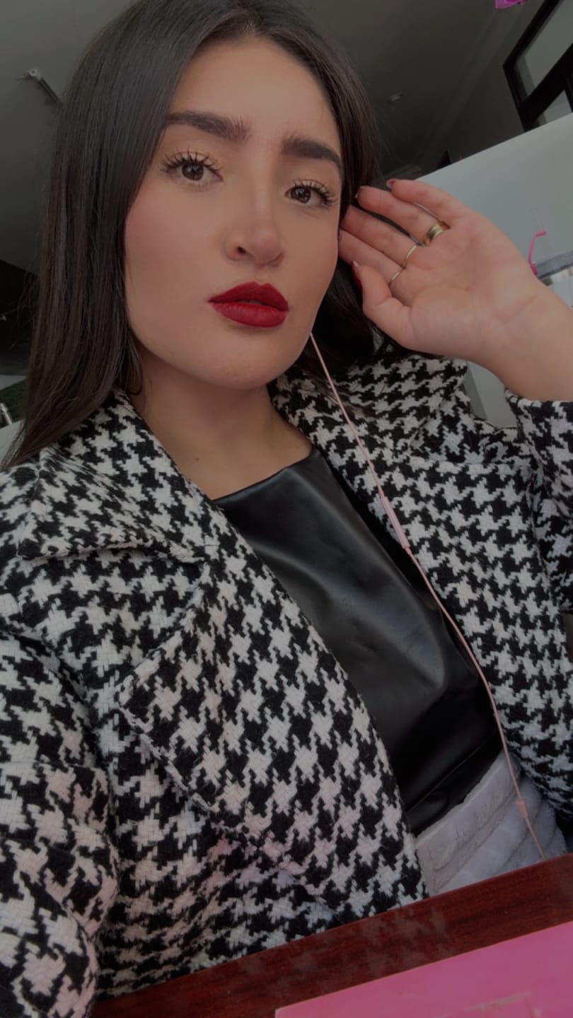 Customer photo review of Yuya Labial Velvet "Ramé"