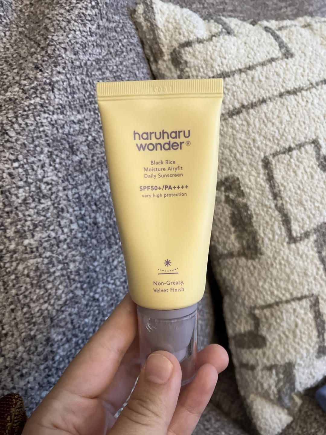 Customer photo review of BLACK RICE moisture airyfit daily sunscreen SPF50+ PA++++