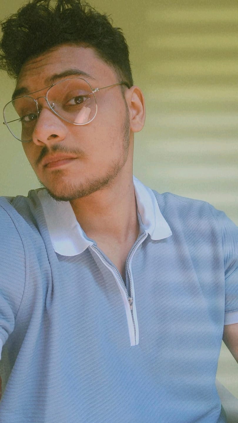 Customer photo review of Cloud Blue Regular Fit Half Sleeves T-Shirt