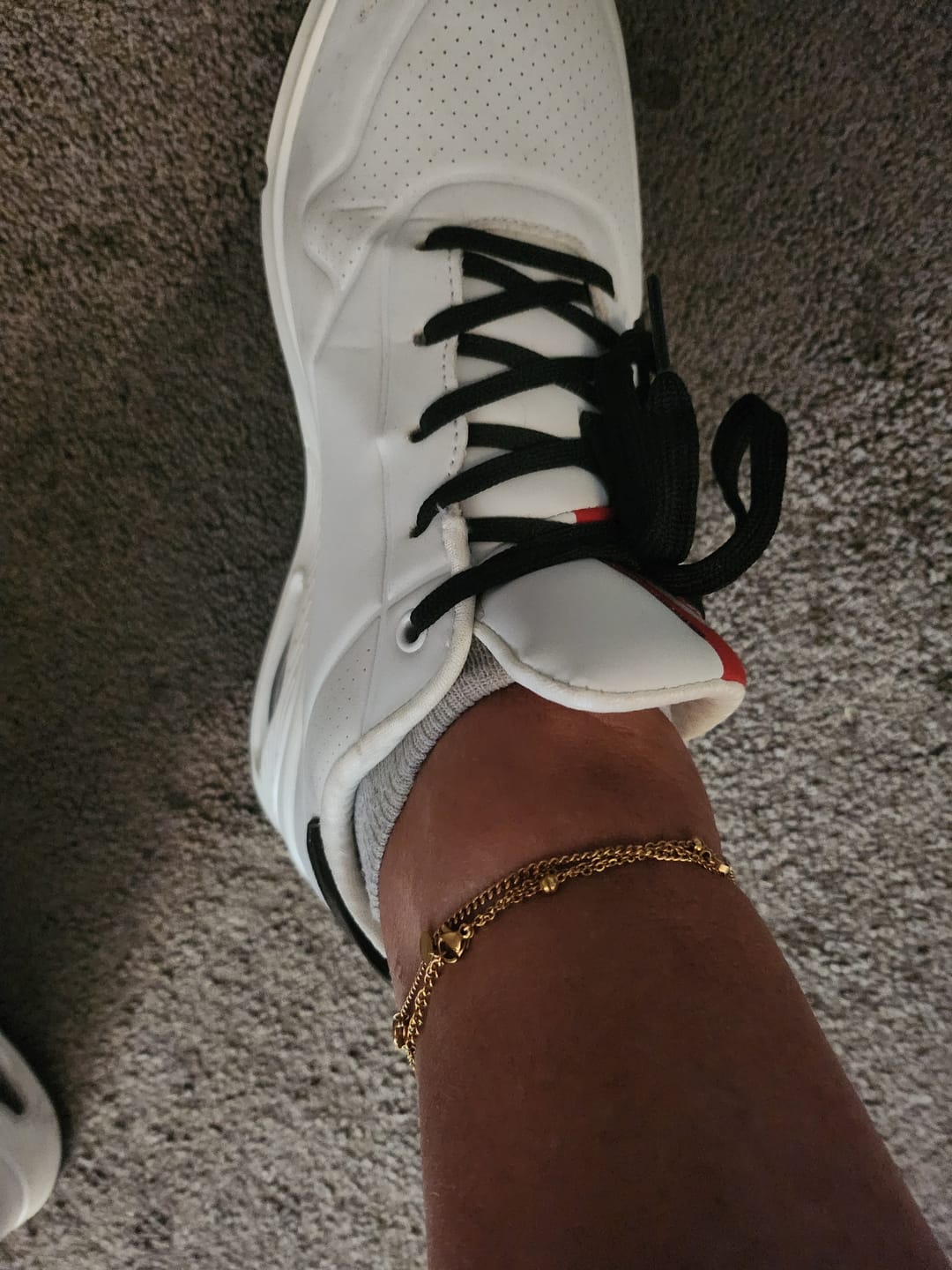 Customer photo review of Heartbeat Fußkette | 18K vergoldet