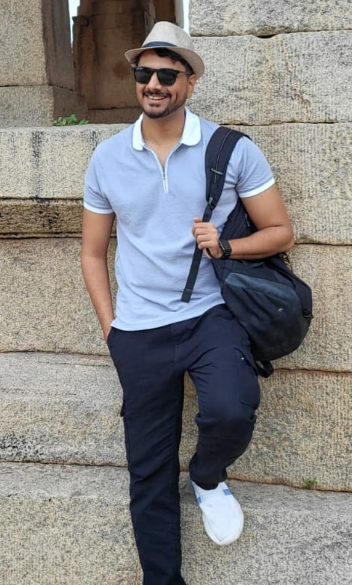 Customer photo review of Cloud Blue Regular Fit Half Sleeves T-Shirt