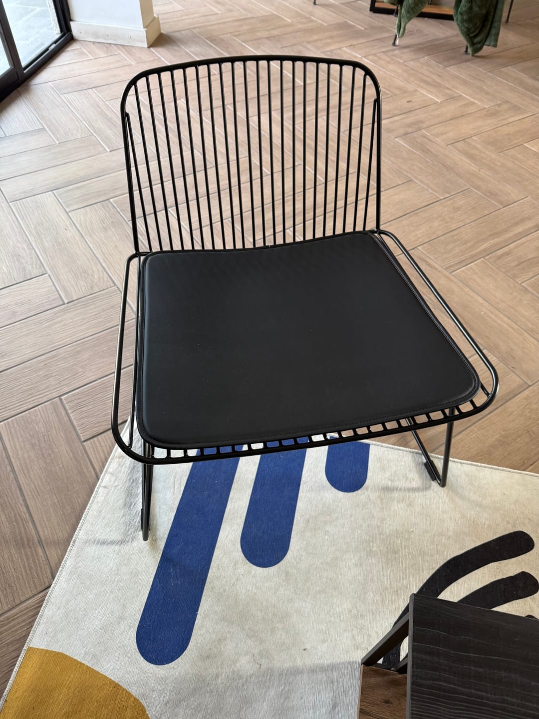 Customer photo review of Silla metalica Isabella W Negro