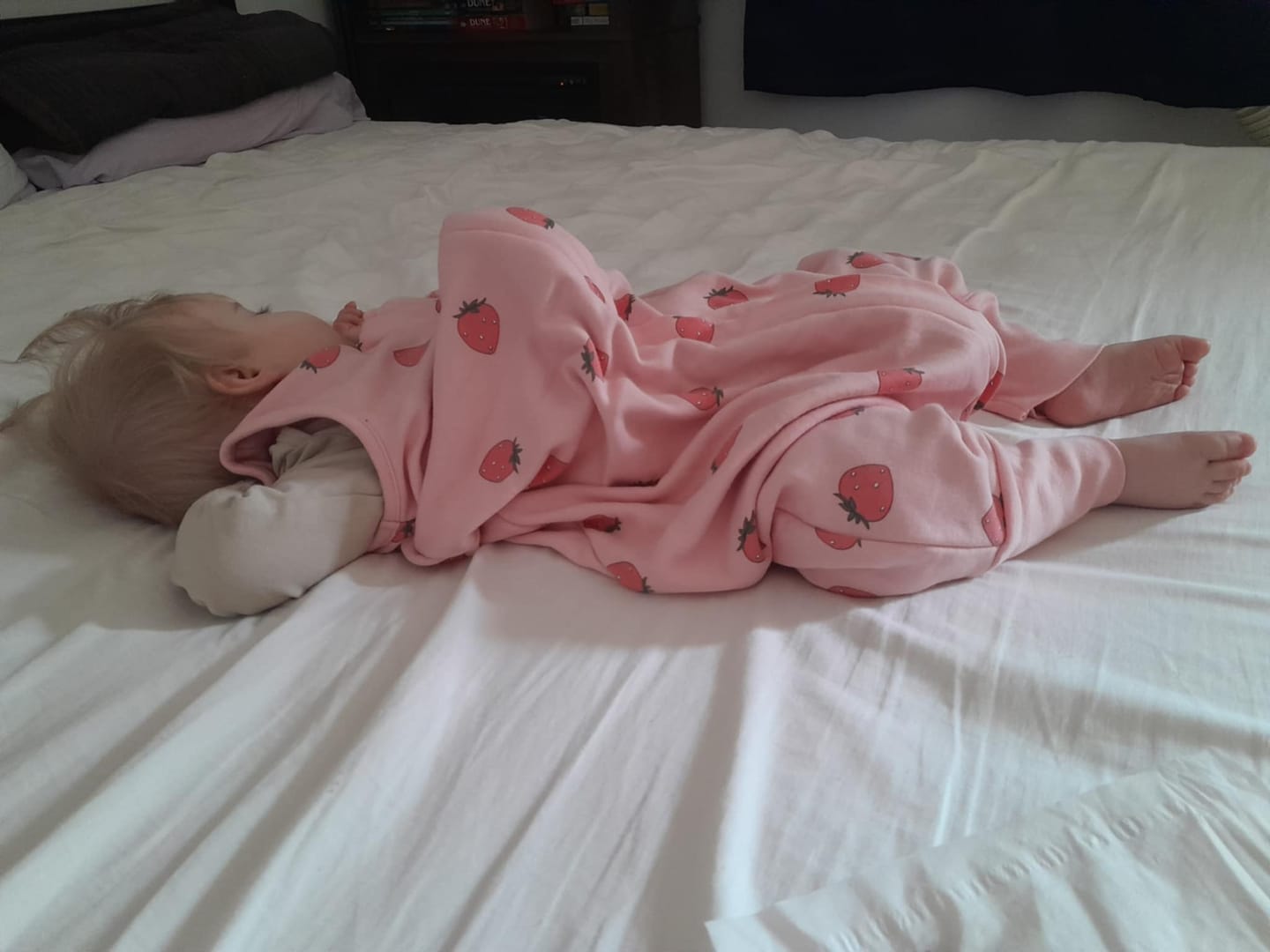 Customer photo review of 4 Season® Baby Sleep Bag with Feet, Merino Wool & Organic Cotton, Strawberry