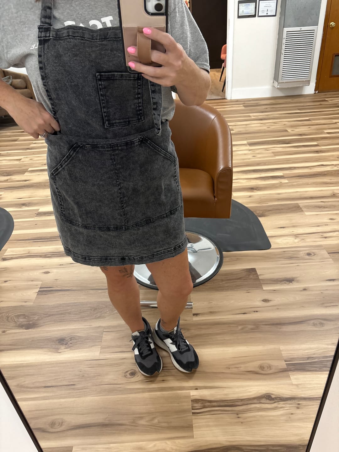 Customer photo review of Black Acid Washed Denim Apron