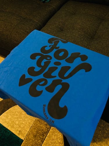 Customer photo review of Gildan Heavy Cotton T-shirt (Small to XLarge)