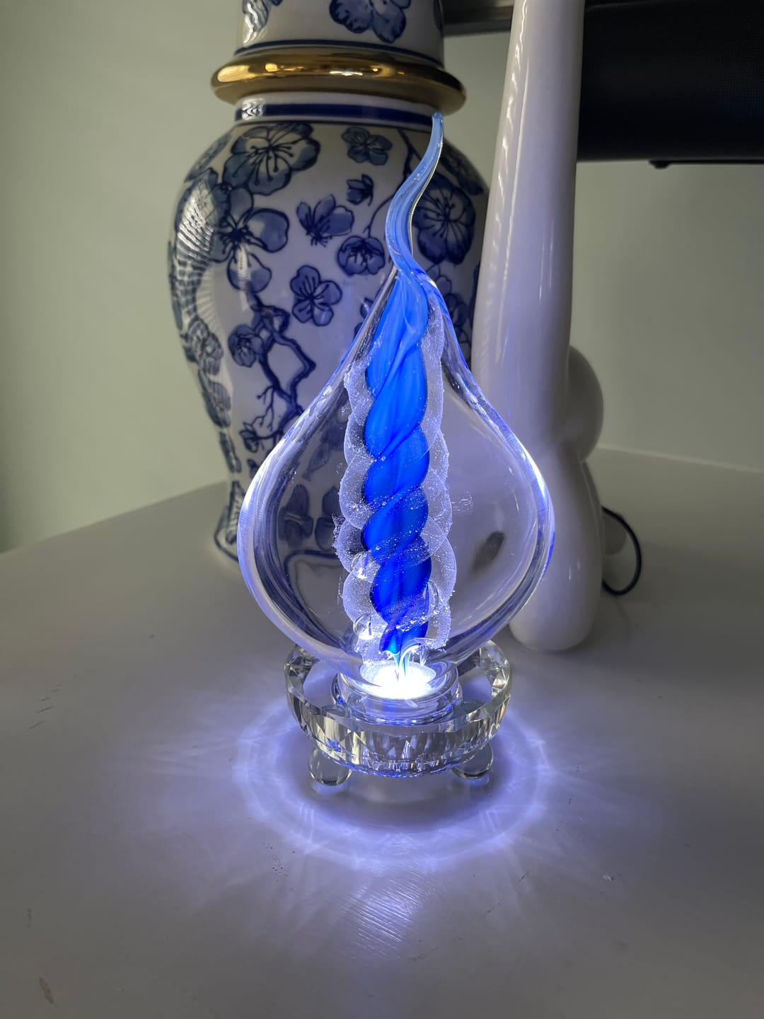 Customer photo review of Lucite Light Stand - White Light