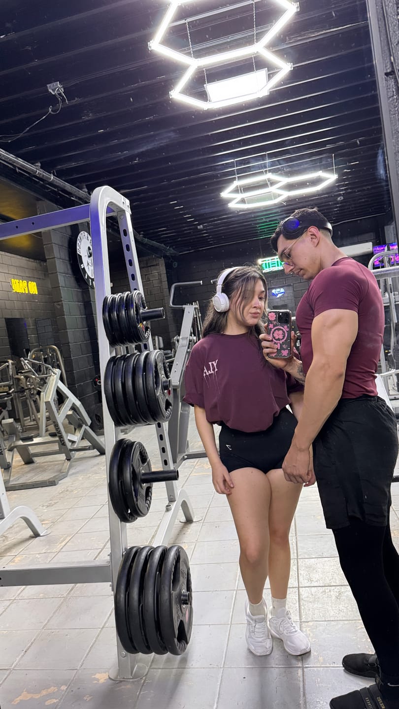 Customer photo review of W428 - Drip Oversized Tee