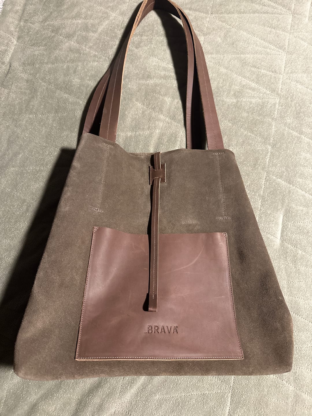 Customer photo review of Cartera de cuero modelo JANE Oliva