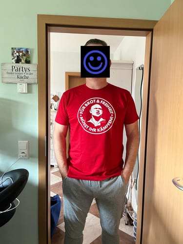 Customer photo review of PREMIUM SHIRT UNISEX • TEDDY THÄLMANN - BROT UND FREIHEIT