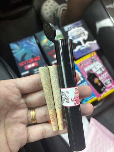 Customer photo review of STRIKE THC-A EXPLOSIVE BLEND 5G VAPE DISPOSABLE AK47 - HYBRID