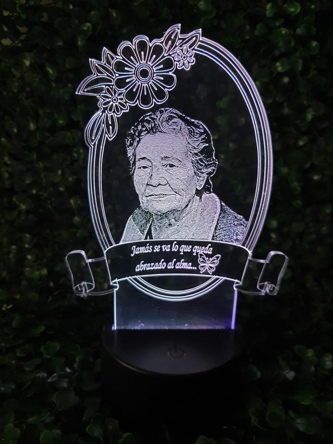 Customer photo review of Lámpara led EMILIA personalizada
