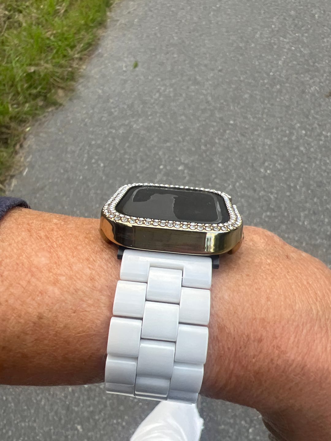 Customer photo review of Kleio Ceramic Band