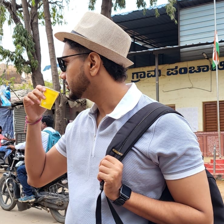 Customer photo review of Cloud Blue Regular Fit Half Sleeves T-Shirt