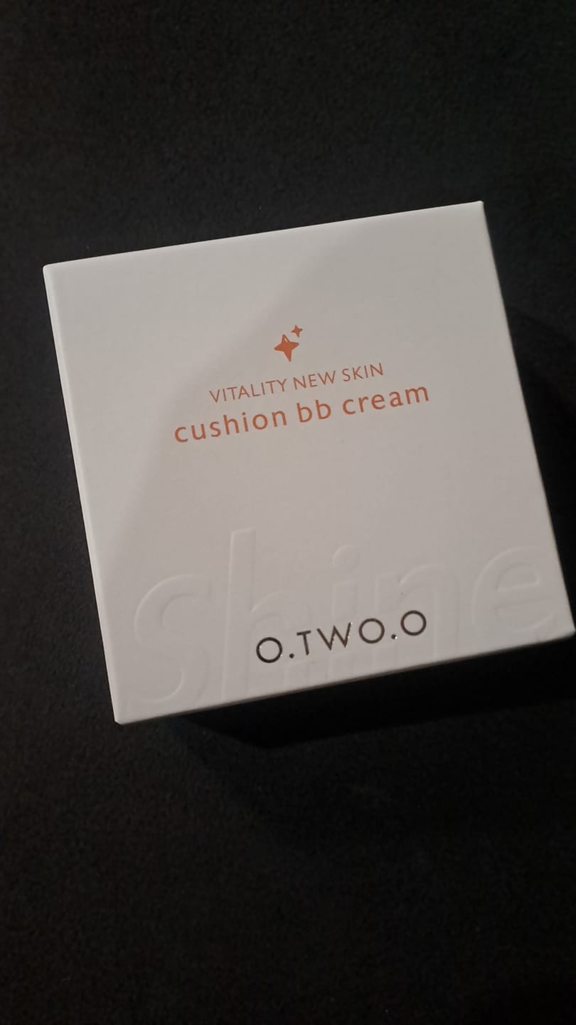 Customer photo review of O.TWO.O VITALITY NEW SKIN CUSHION BB CREAM