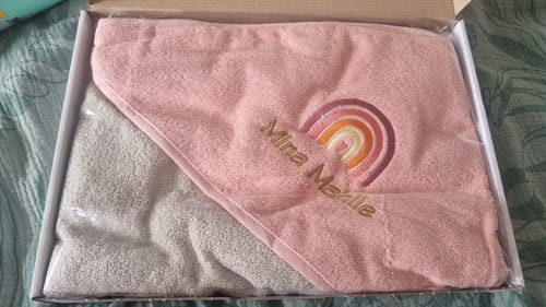 Customer photo review of Wolimbo Mädchen Kapuzenhandtuch mit Namen und Motiv