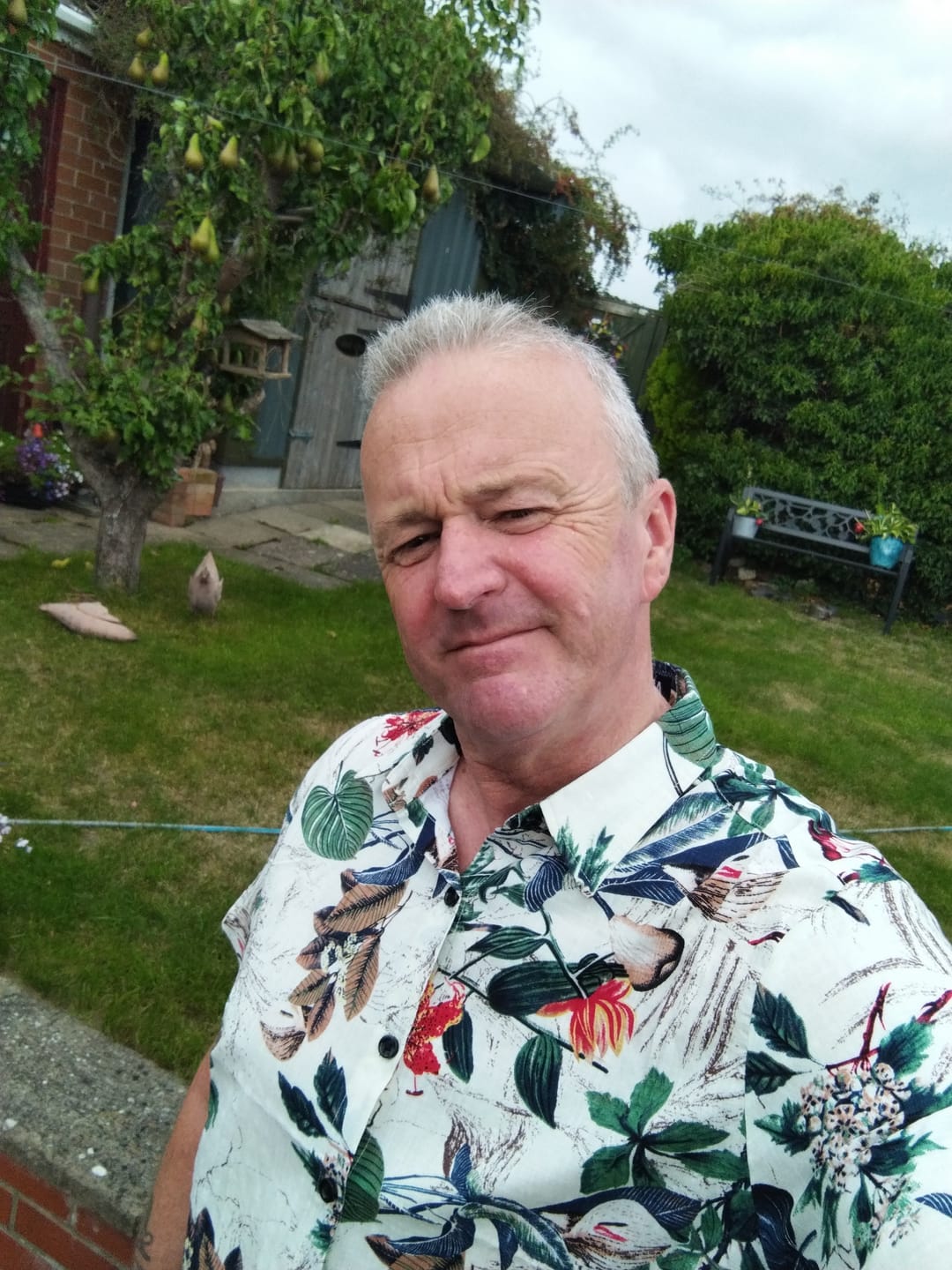 Customer photo review of Men's Flower Cotton Tropical Floral Summer Button Up Hawaiian Shirt