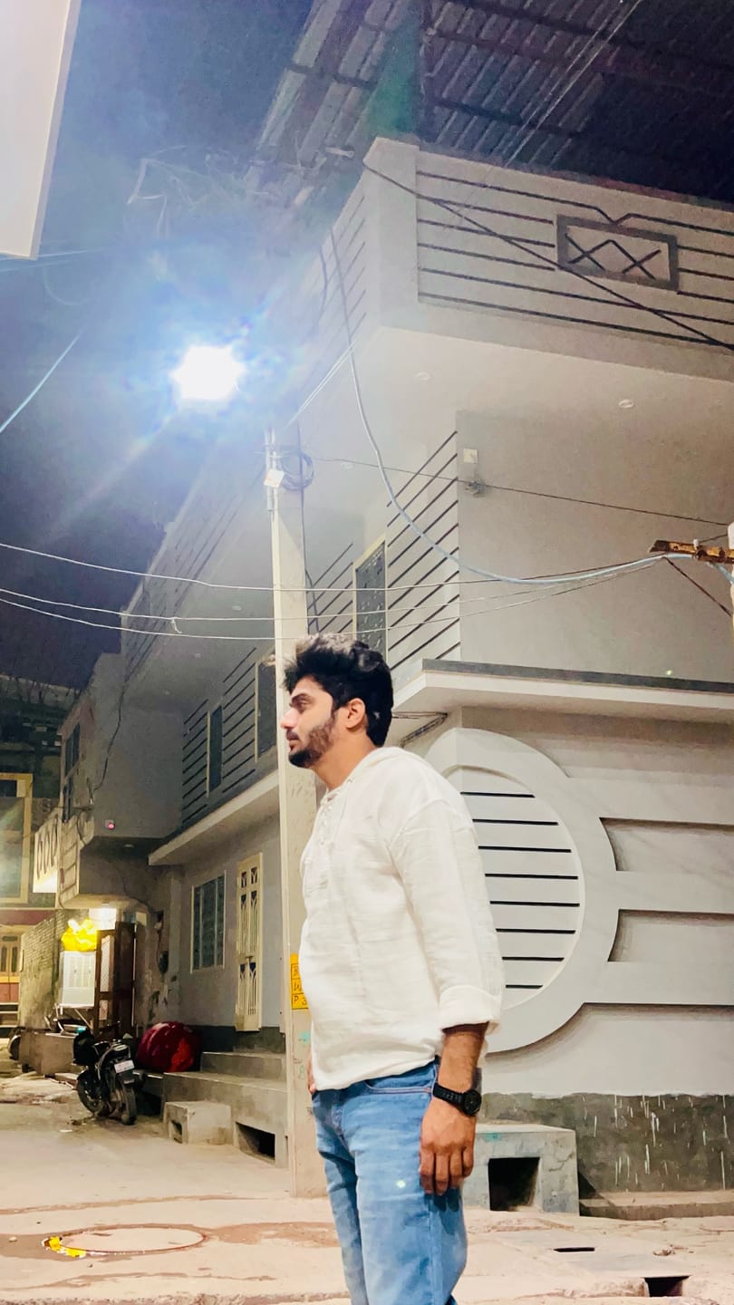Customer photo review of White Hoodie Oversize Drop Shoulder Shirt