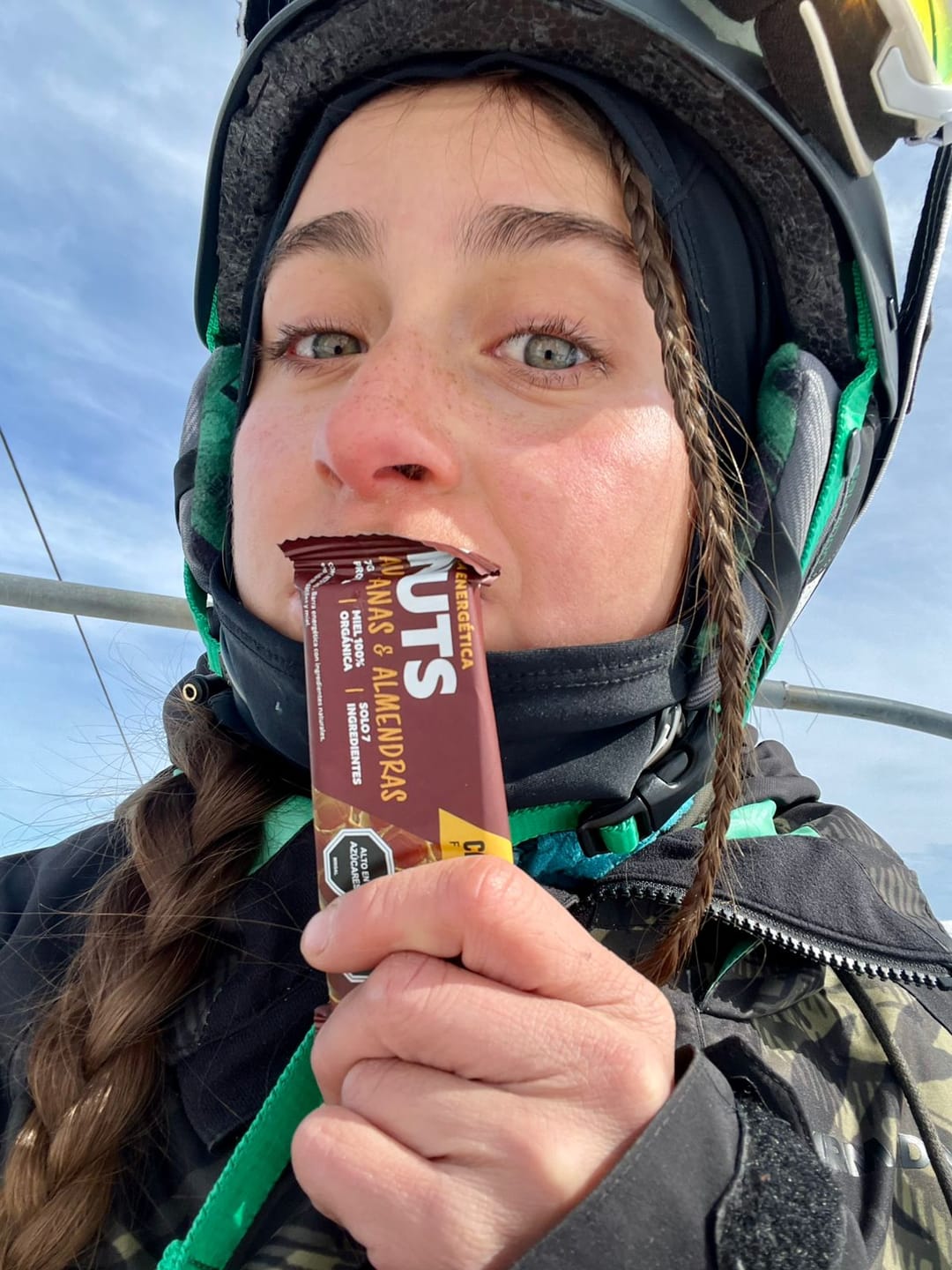 Customer photo review of NUTS | Almendra & Avellana + Miel Cruda Barra Energética 50 gr.