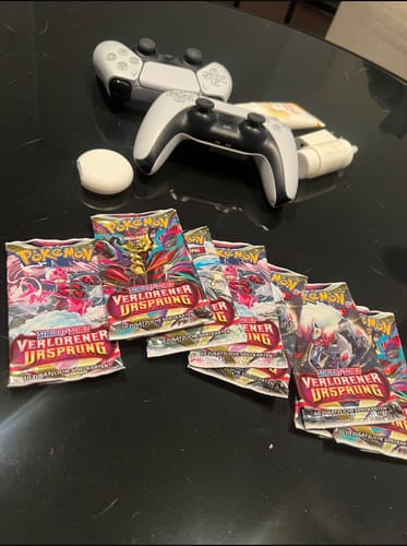 Customer photo review of Pokémon Boosterpack Schwert & Schild - Verlorener Ursprung