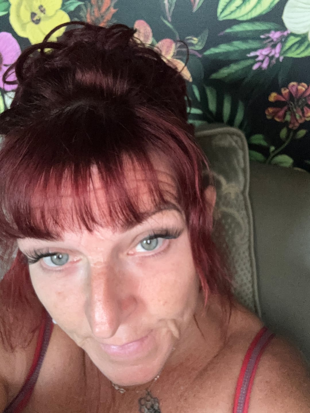 Customer photo review of Stranded Mini Messy Bun - #118 Cherry Blossom