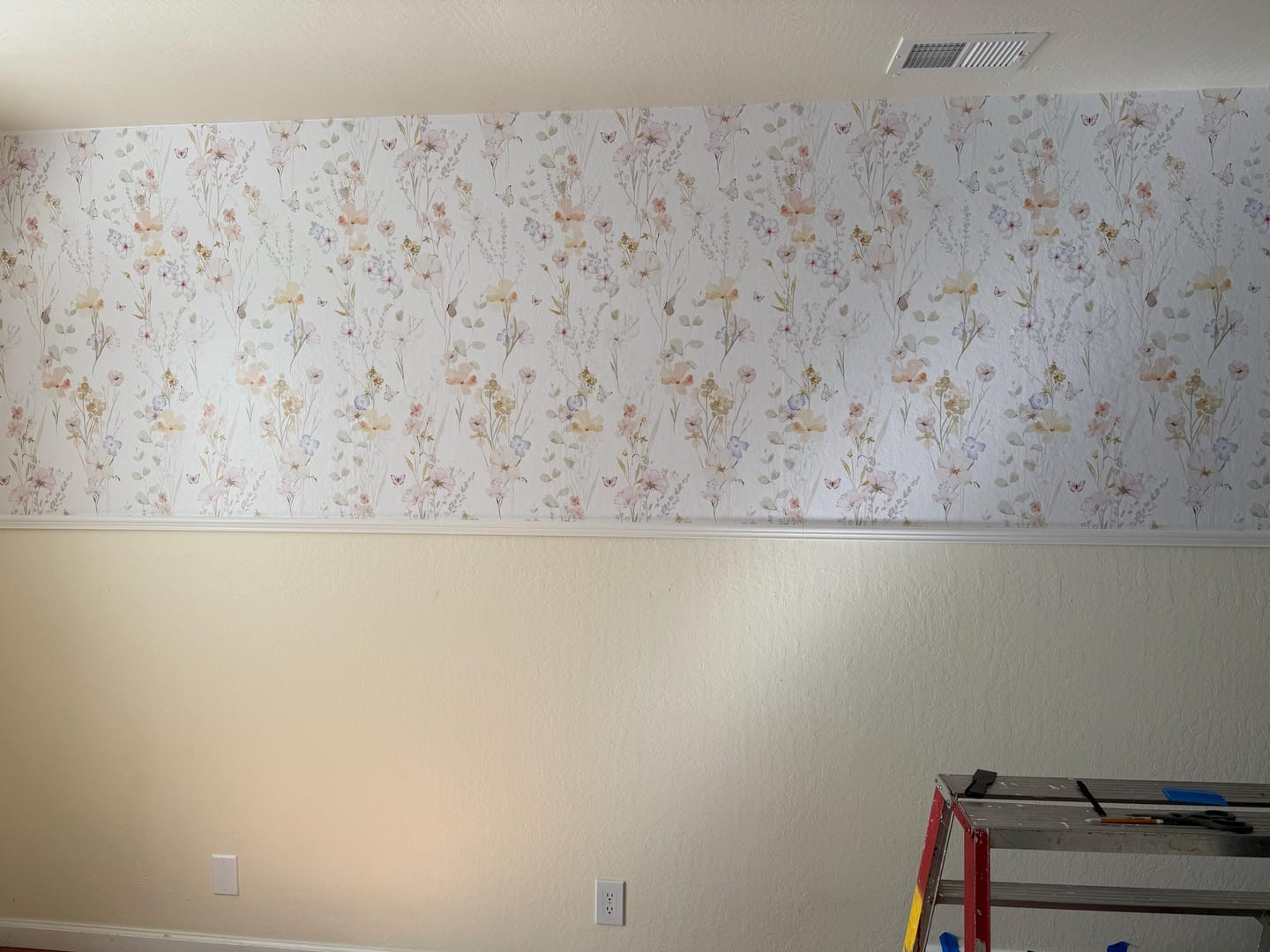 Customer photo review of Amelia Wildflower and Butterflies Wallpaper