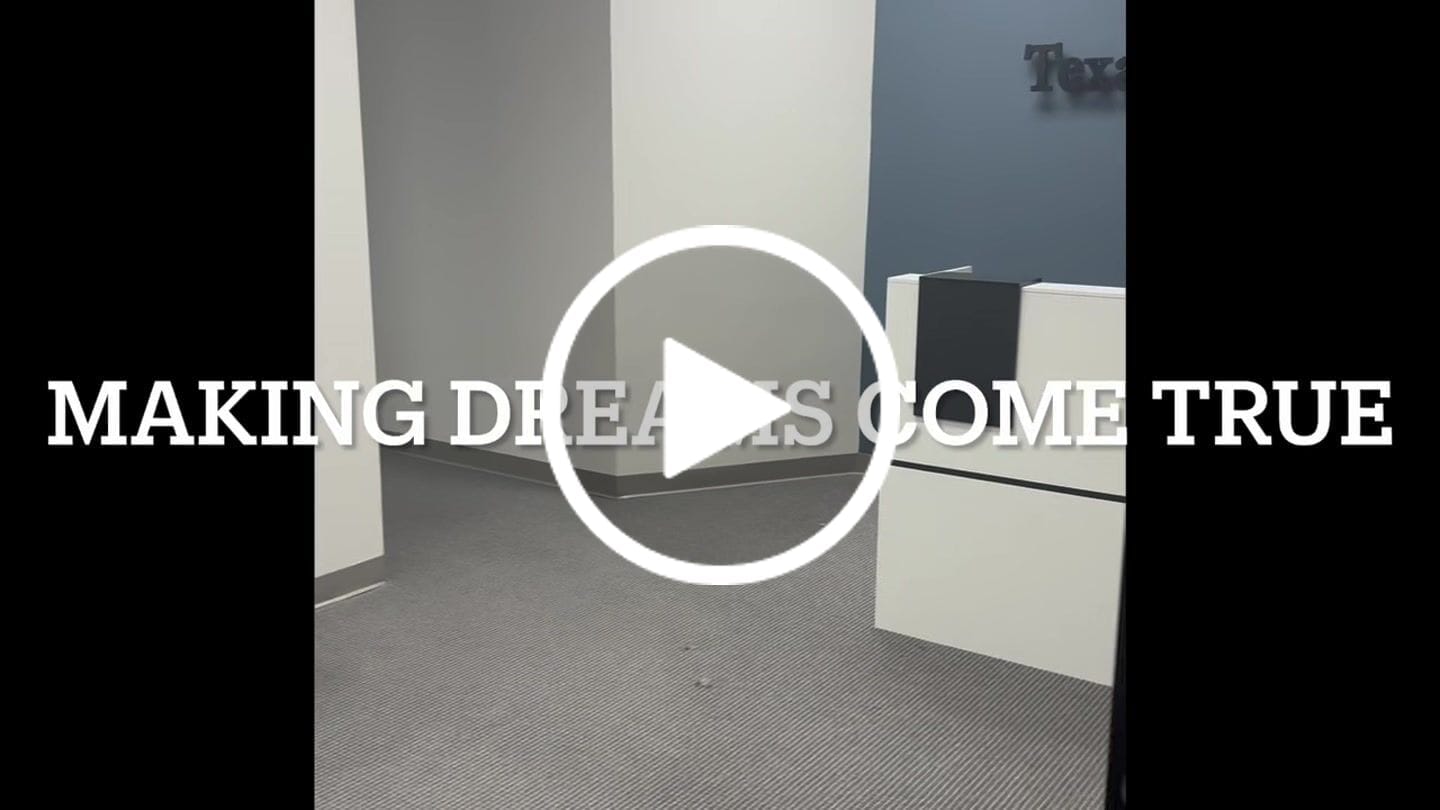 Customer video review of CUSTOM MOCKUP SIGN FOR Shawanda Jackson