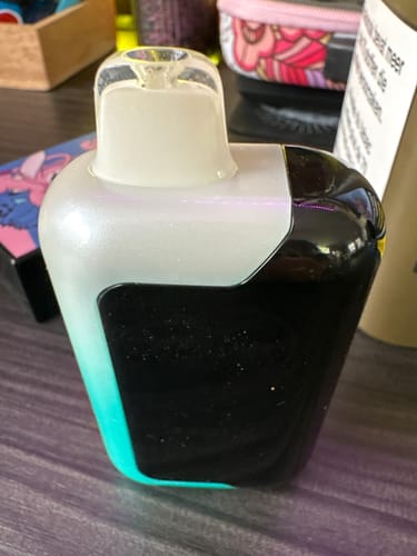 Customer photo review of SMOK Spaceman - SP40000 - 40000 Bouffées - 2% de nicotine - Puff Jetable / Vape Disposable