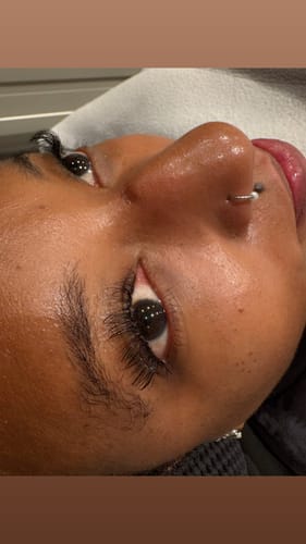 Customer photo review of Narrow Wispy Hybrid Pro Made Fans