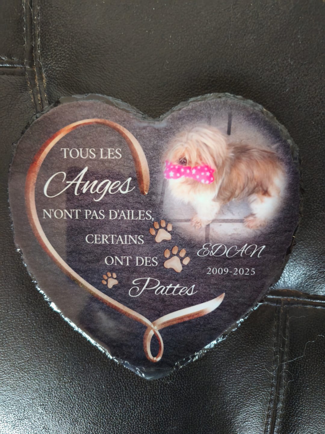Customer photo review of Anges avec pattes - Cœur en ardoise personnalisé