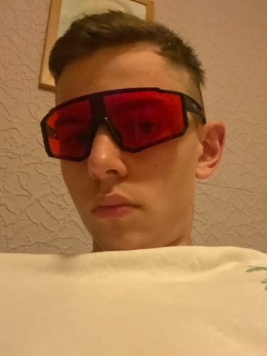 Zákaznická recenze s fotkou produktu HyperX